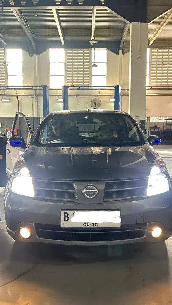 Nissan Grand livina 2010 Bensin