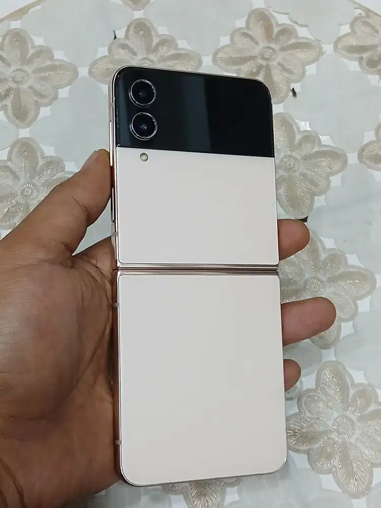 Samsung Galaxy Z Flip4 8/512GB