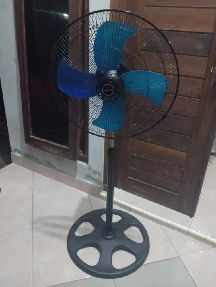 Dijual kipas berdiri advance 18 inch