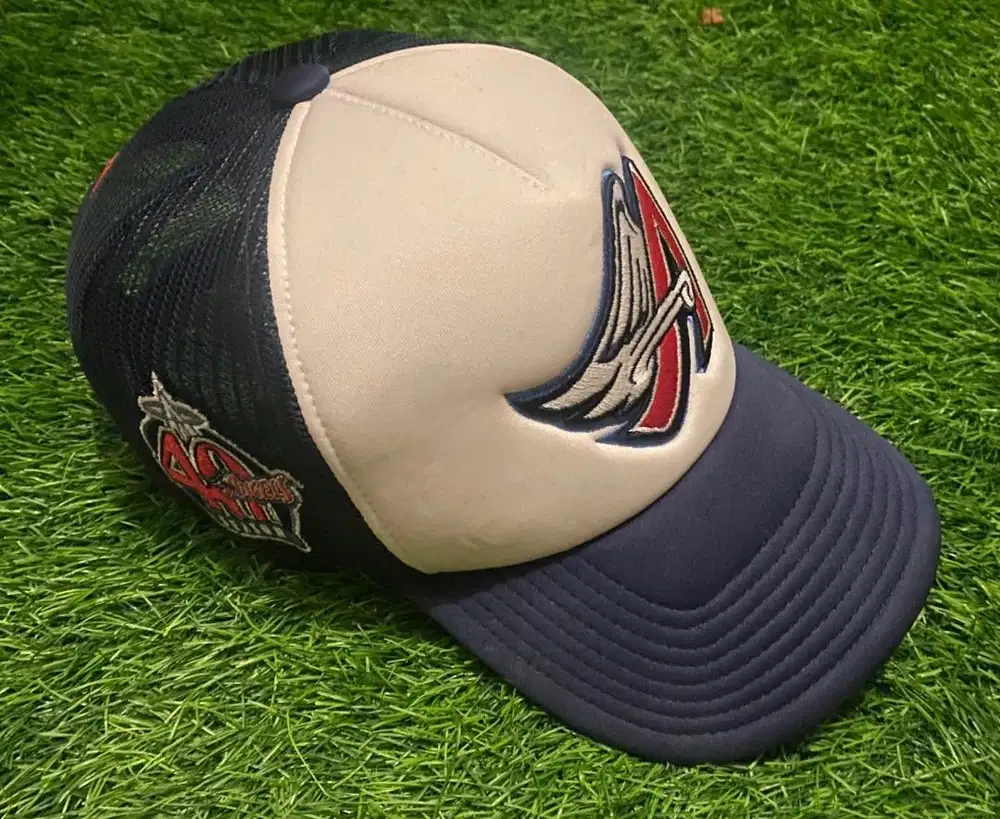 Topi trucker Michl nees