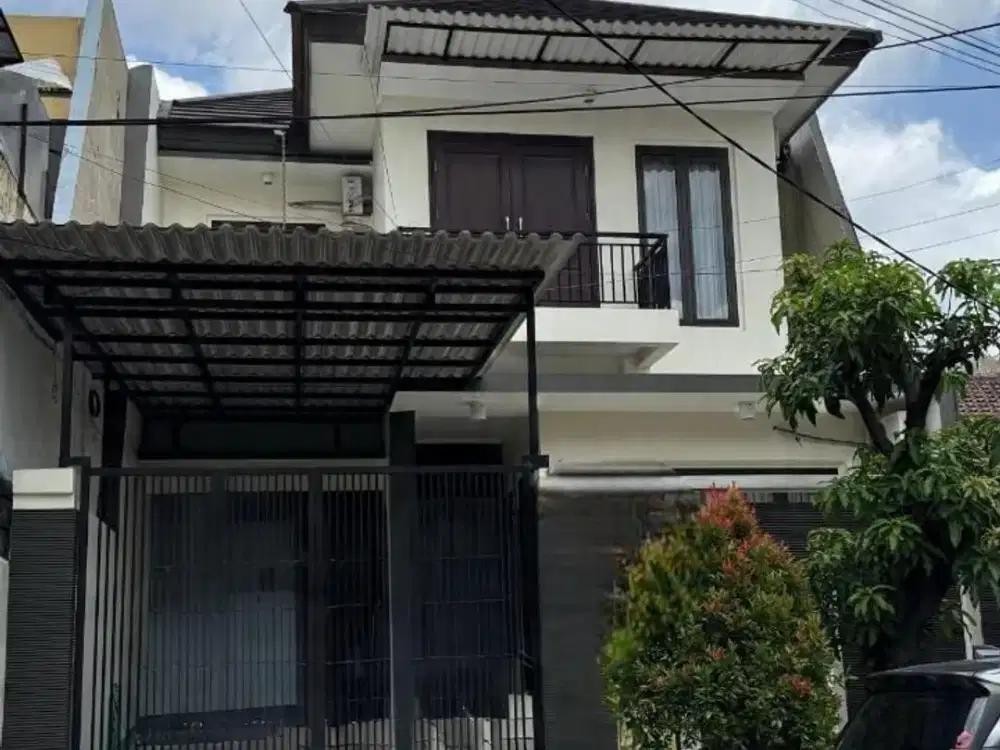 Rumah 2 lantai lokasi di Nginden Intan Timur - AC 4 unit