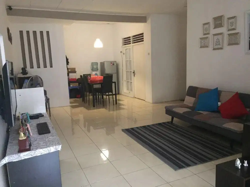 DIJUAL RUMAH BESAR HADAP UTARA HARGA TERMURAH DI CITRA GARDEN 1