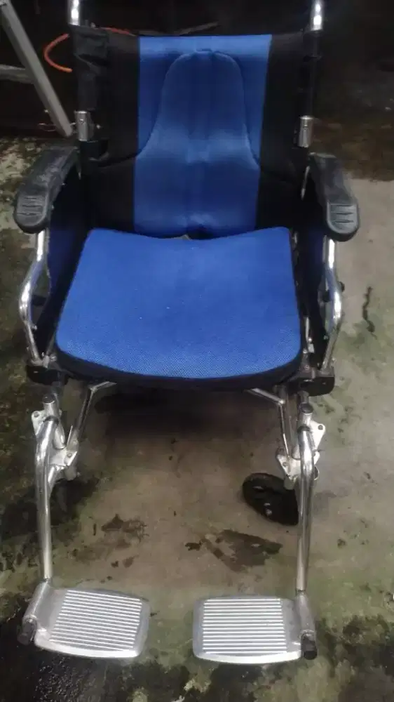 Kursi roda model elektrik