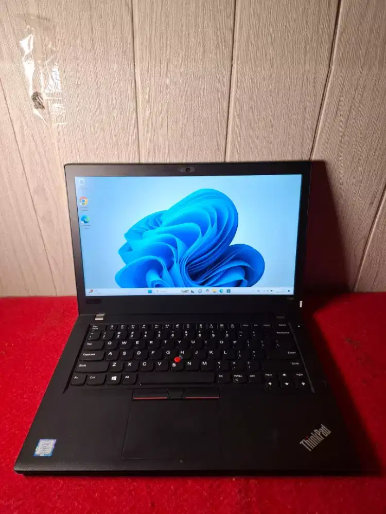 Lenovo Thinkpad T480 Core i5 Gen8 Ram8Gb Ssd256Gb Siap Tempur