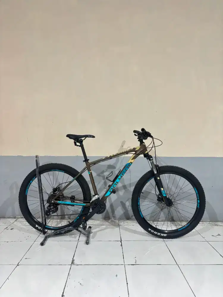 POLYGON PREMIER 4 TAHUN 2023