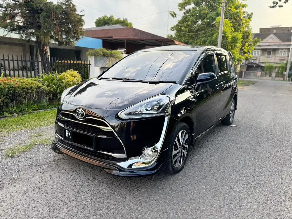 Cash dan Kredit Toyota Sienta tipe Q CVT 2016 Freed 2017