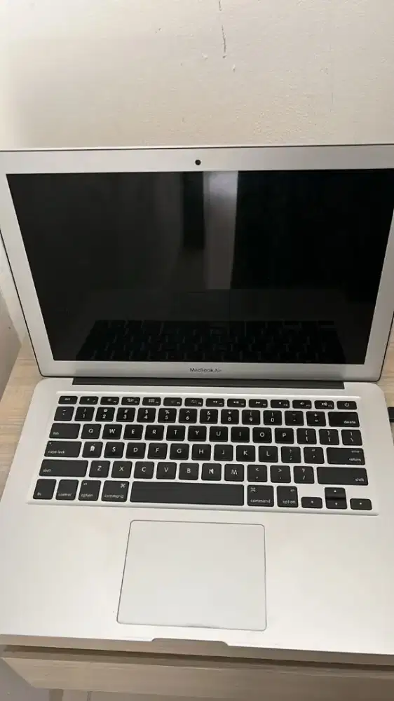 Macbook Air 7.2 Dual core Intel core i5_memory 8GB