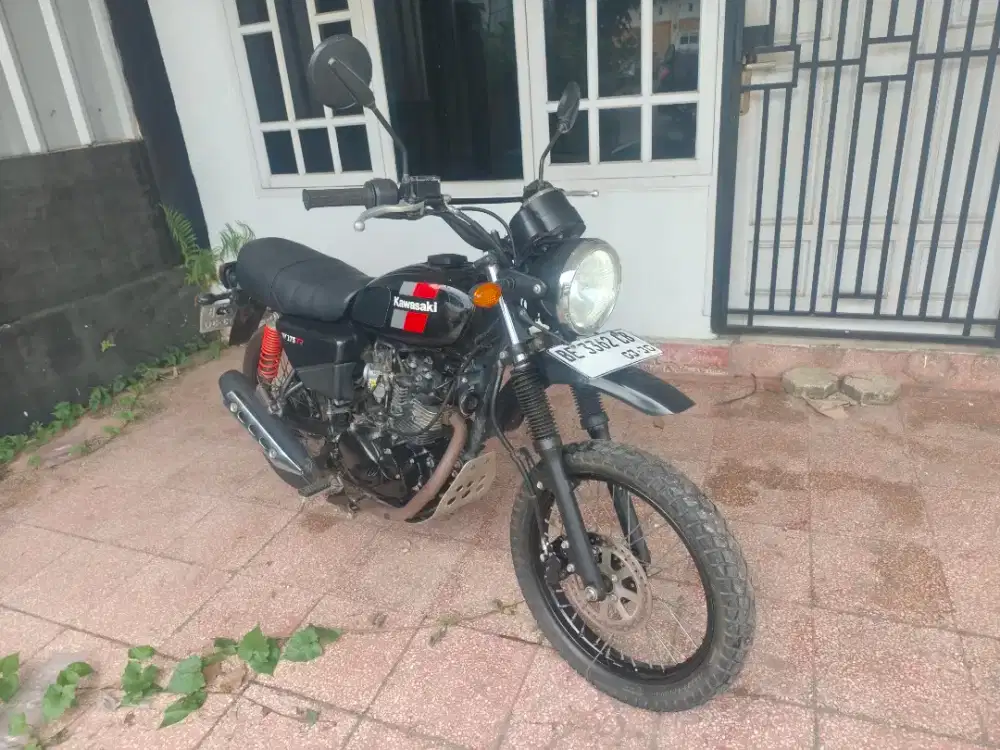 Kawasaki W 175 tr 2020