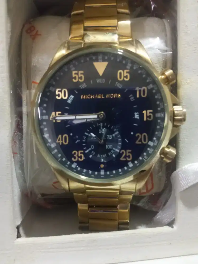Jam  Male  Michael Kors Mkt4008