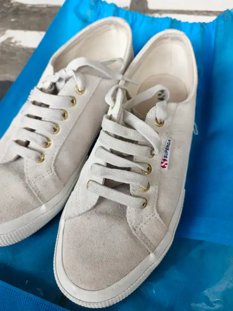 Sepatu superga size 41