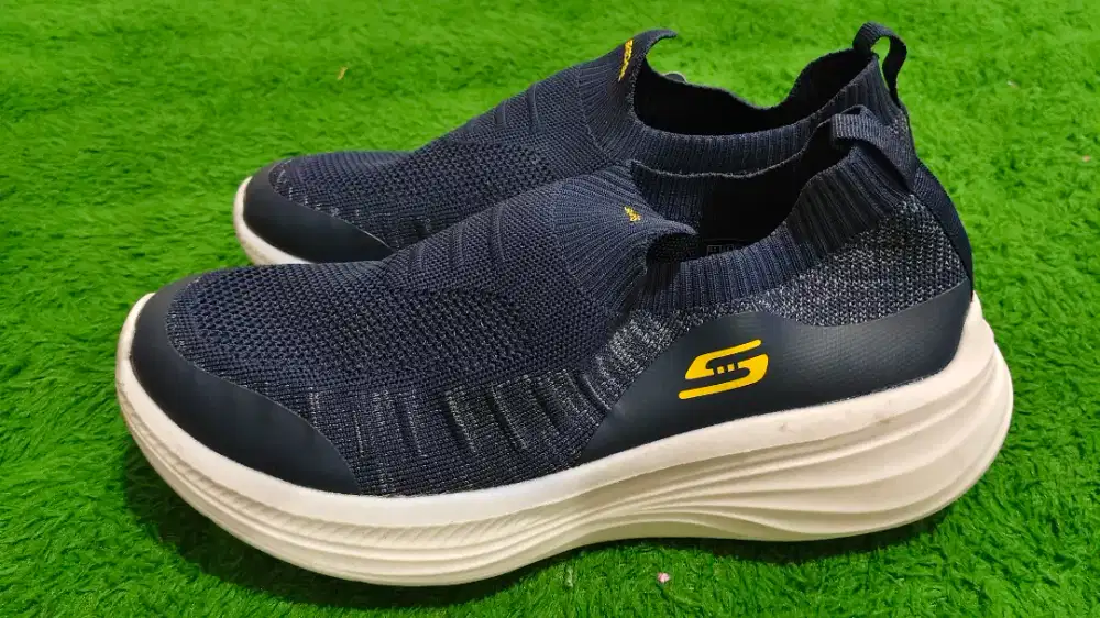 Sepatu Skechers Slip On Navy size 45