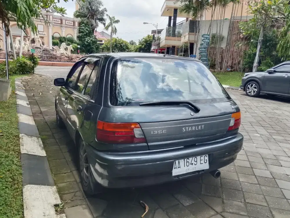 Starlet kapsul 1.3 SE siap pakai gaul