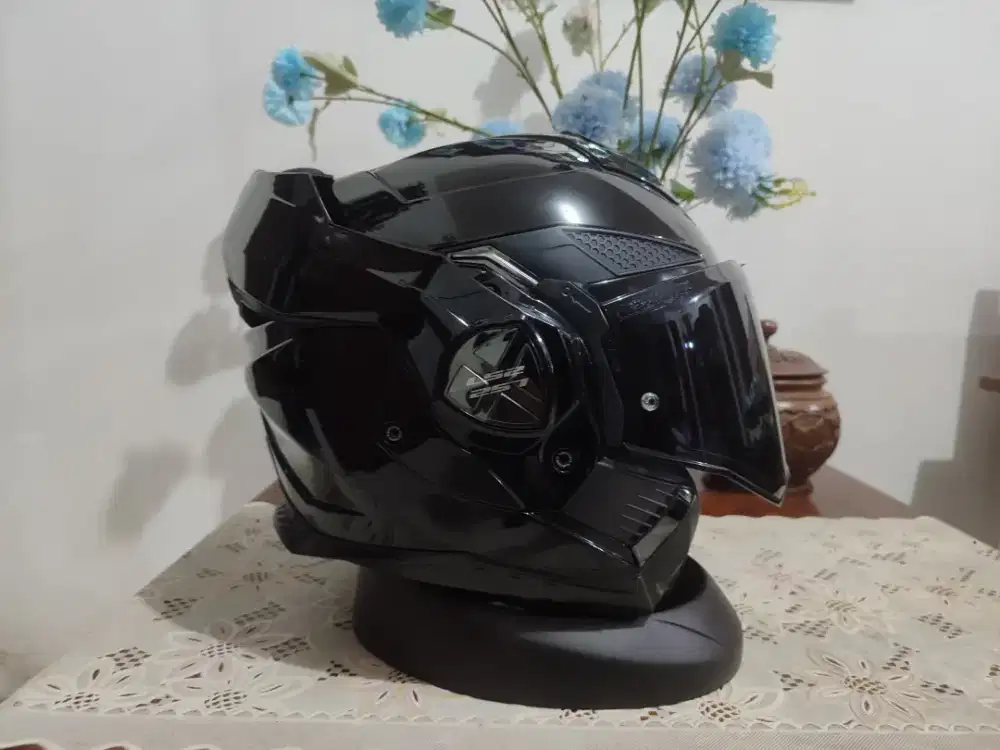 Helm LS2 Advant X Modular Flip Back