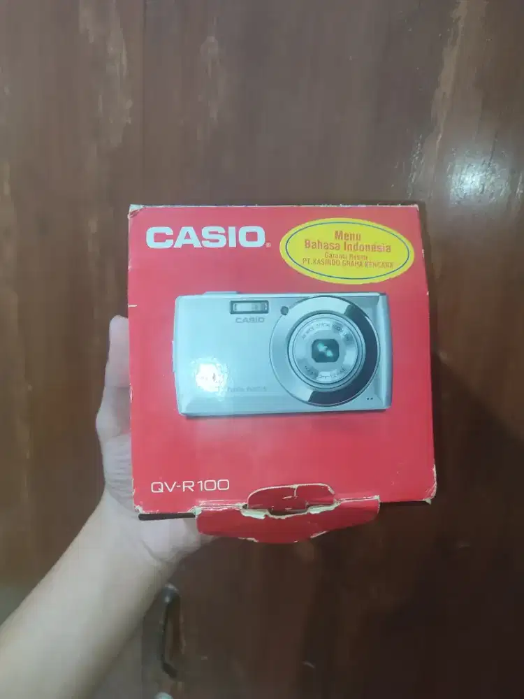 Kamera Casio Exlim QV R-100
