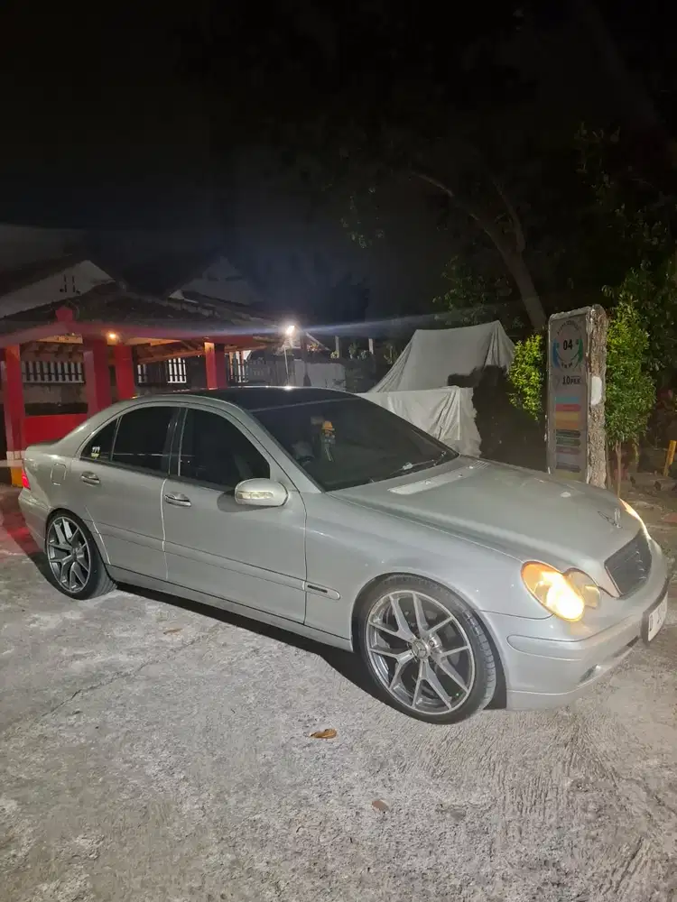 Mercedes-Benz C180 2002 Bensin