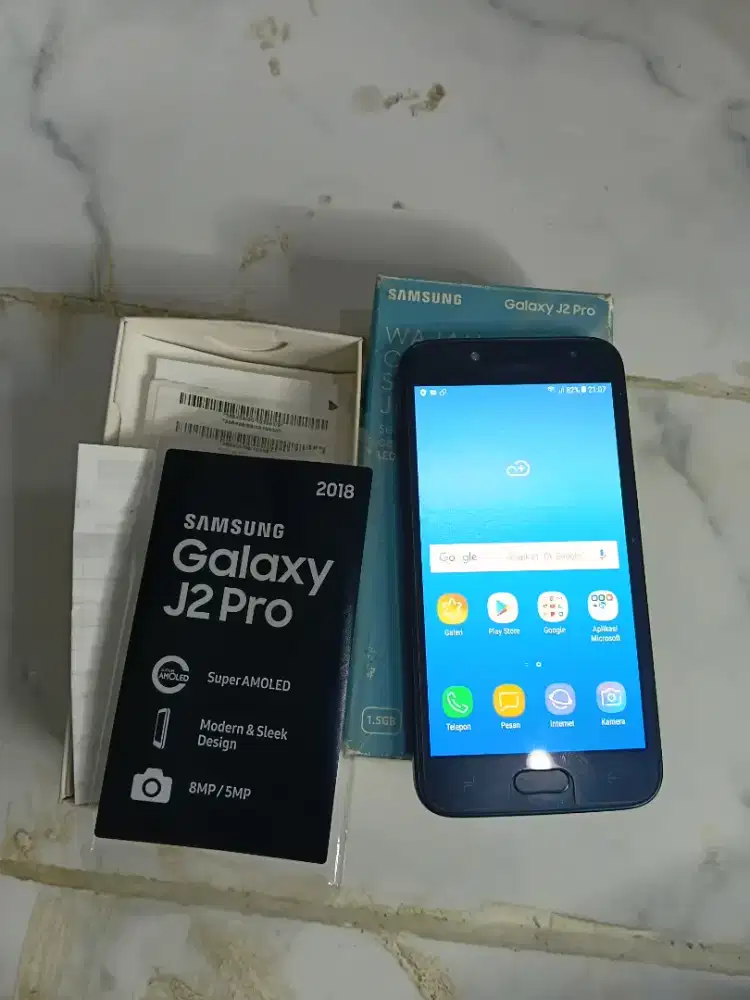 Di jual cepat samsung j2 pro lengkap dengan dus charger masih ori