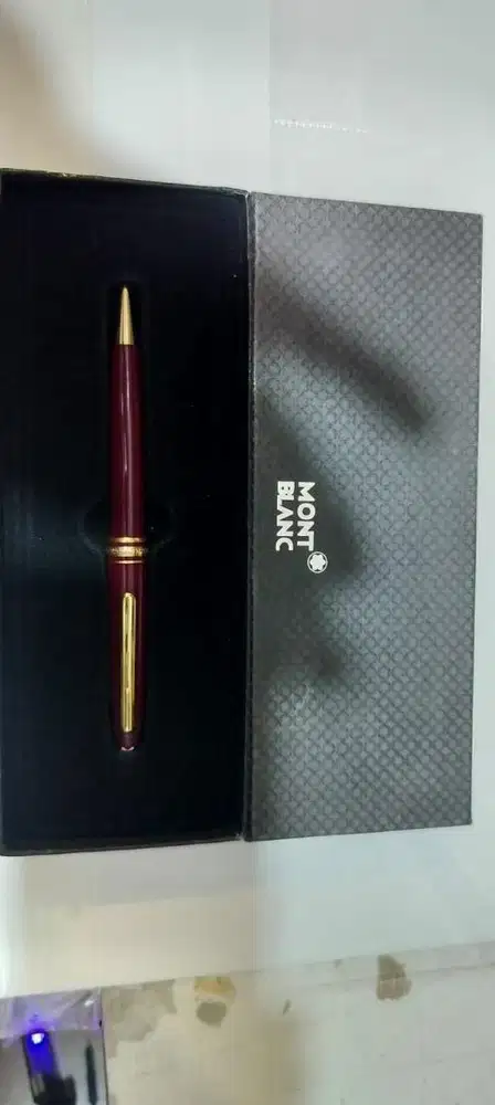 Pen Montblanc Meisterstuck series Burgundy Red