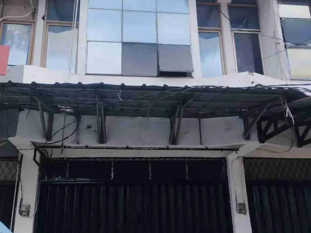 Disewakan Ruko 2 Lantai Siap Pakai Area Komersil di Jakasampurna Bekasi Barat