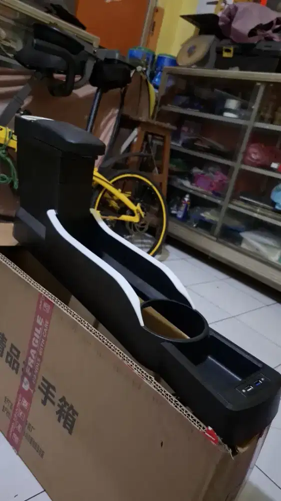 Armrest Mobil Wuling Air EV Console Box Sandaran Tangan Cup Holder USB