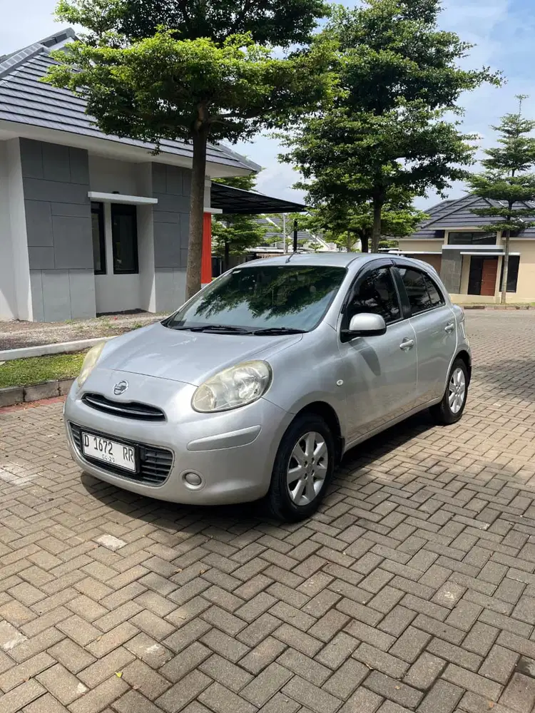 DP 5 JT | NISSAN MARCH XS 2011 MATIC