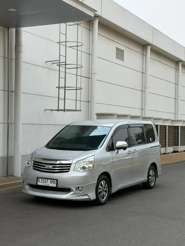 CASH! TOYOTA NAV1 V AT 2013