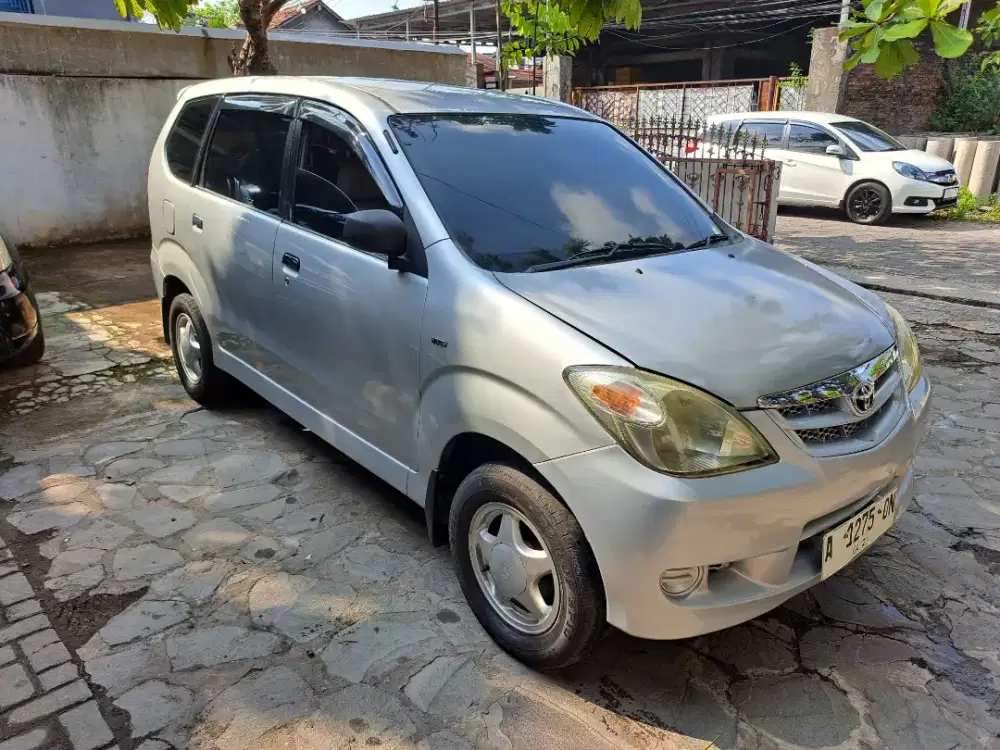 Toyota avanza E 2011 dp 10jt aja