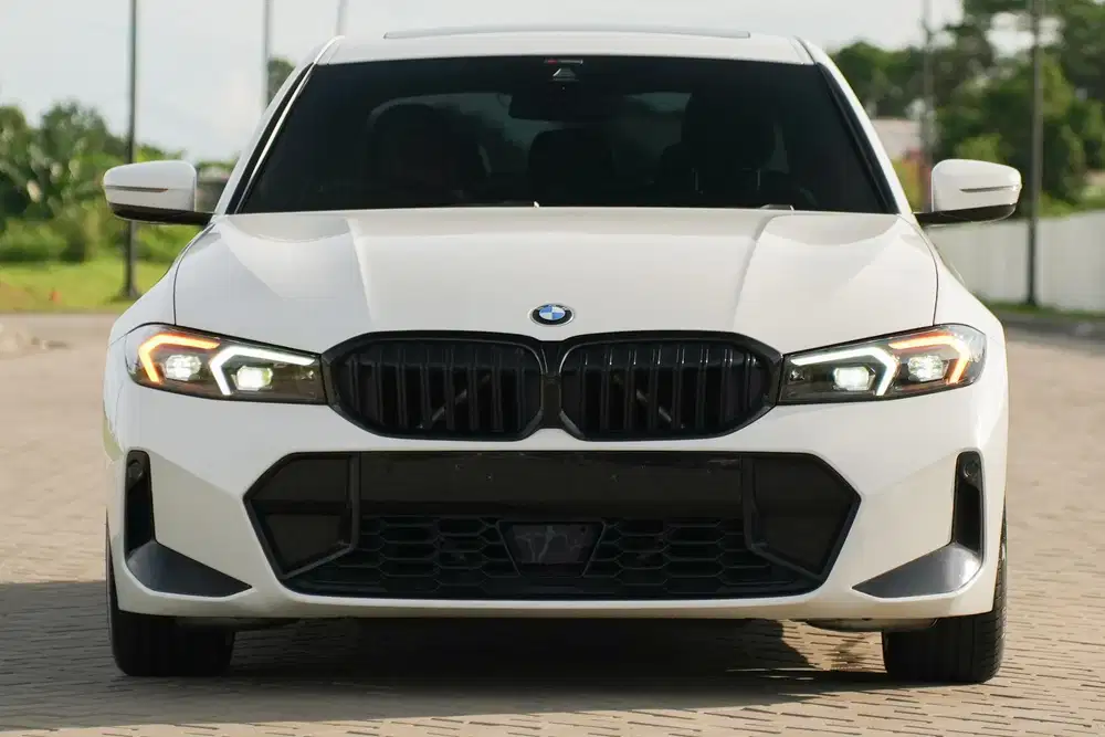 BMW 330i M-Sport LCI Facelift 2024 Full Warranty! C300 x3 320i