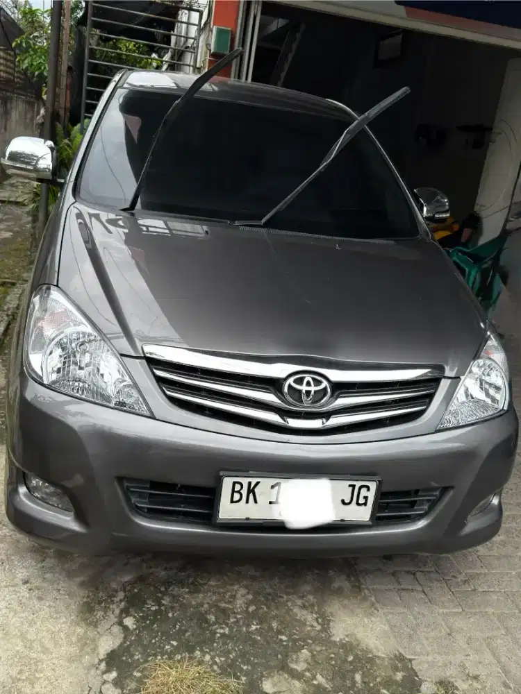 Innova V matic AT 2010
