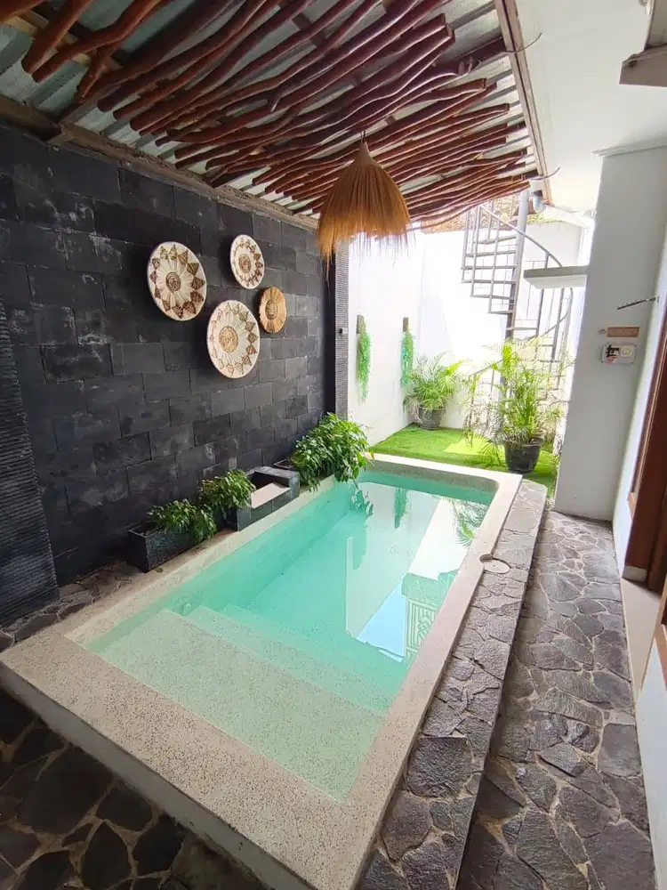 Rumah Ala Villa dekat Hyatt Regency Palagan