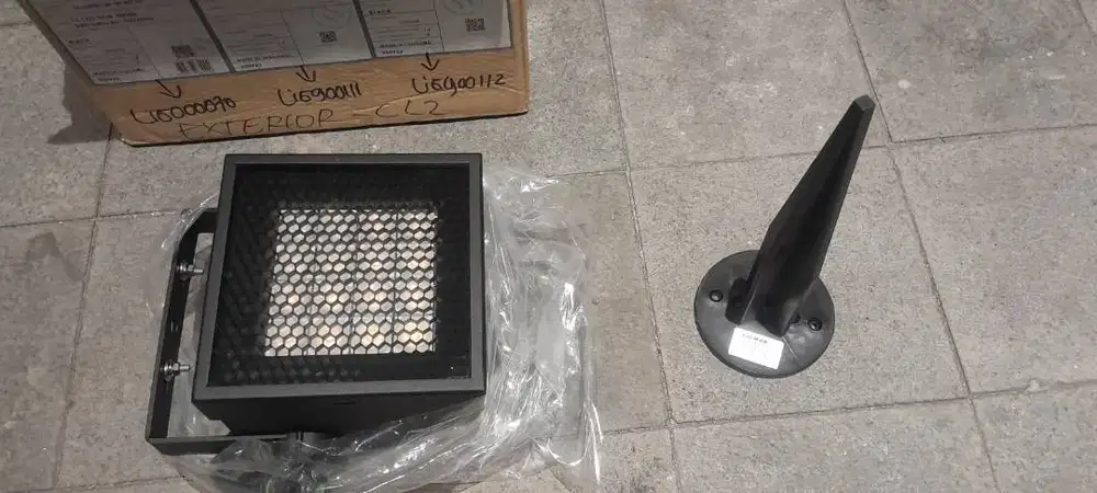 Lampu sorot lampu outdoor lampu spotlight merk ligman lador 4LD