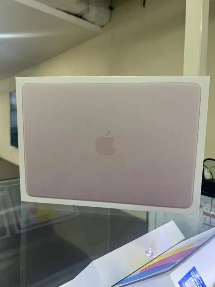 Macbook neo 8/256 ibox