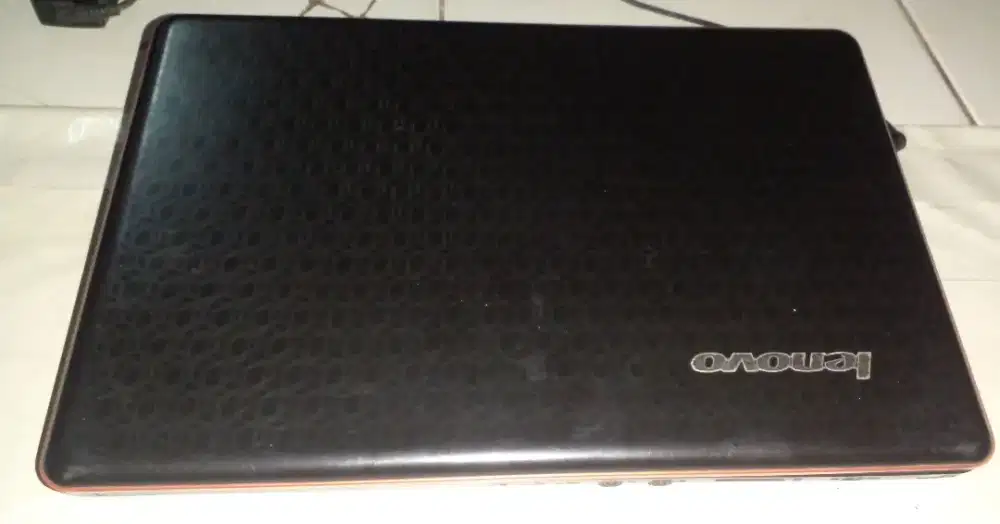 Laptop Lenovo Ideapad Y450 Mulus Joss Siap Pakai