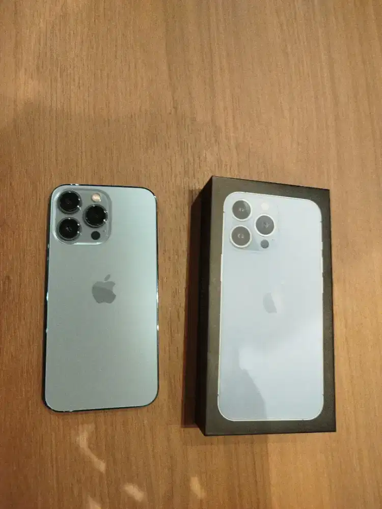 iPhone 13 pro 256gb pacific blue