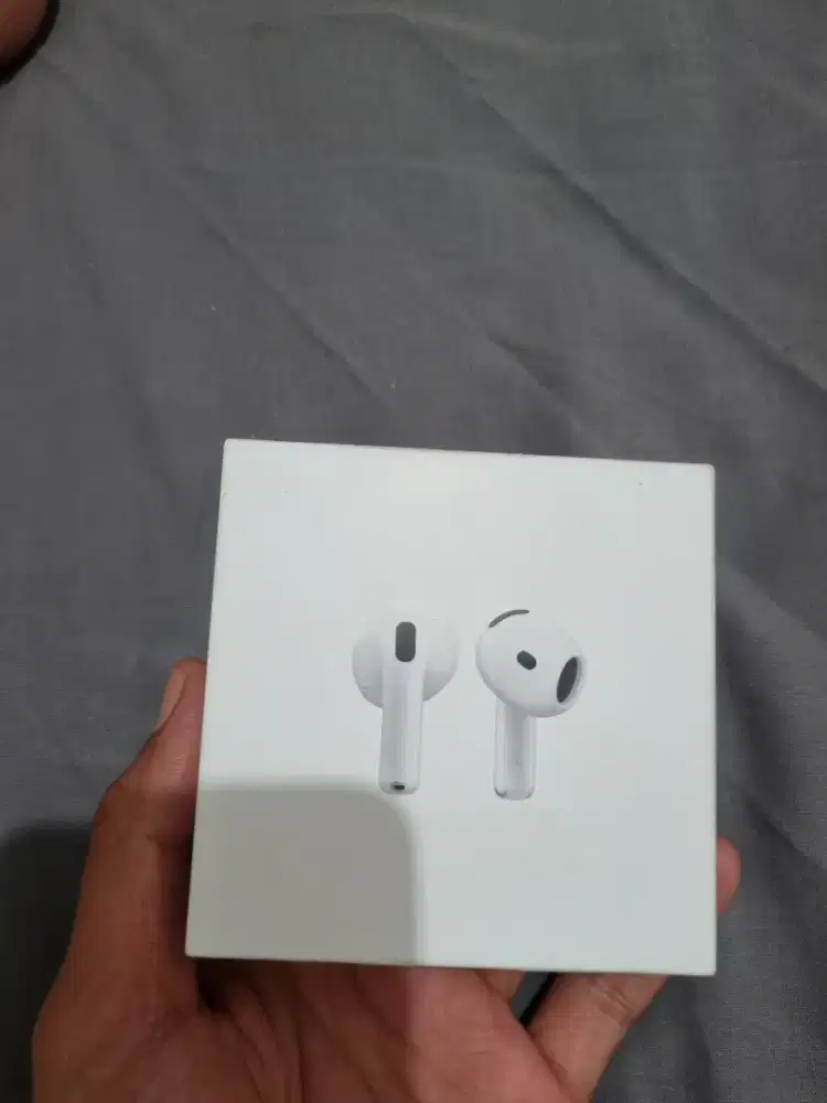 Airpods 4th Gen