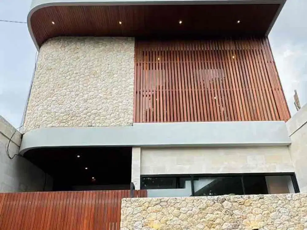 VILLA LANGKA YANG STRATEGIS DAN MEWAH DI TUMBAK BAYUH CANGGU BALI