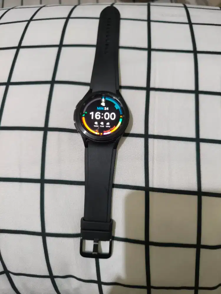 Jam tangan smartwatch galaxy watch 4