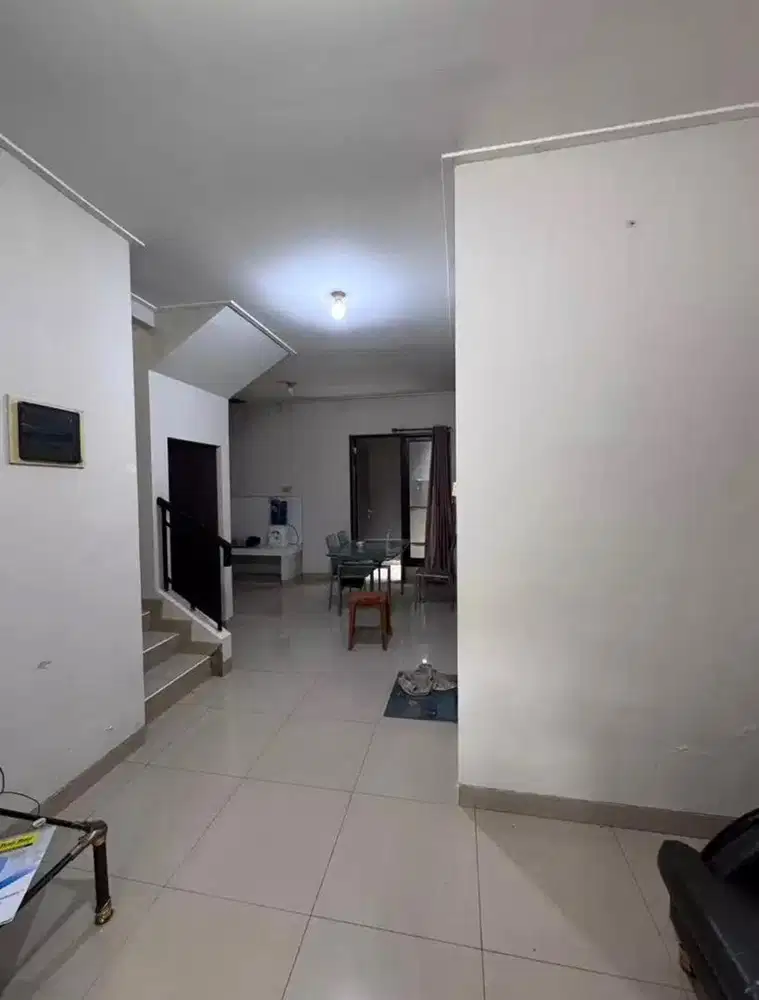 Dicari ART Wanita untuk Rumah & Kantor
