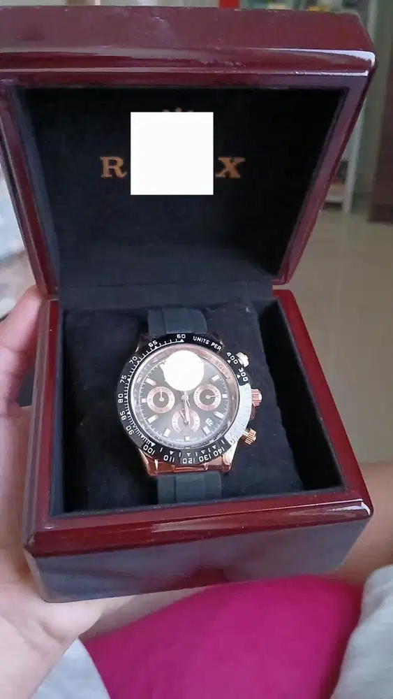 Jam tangan Pria modern