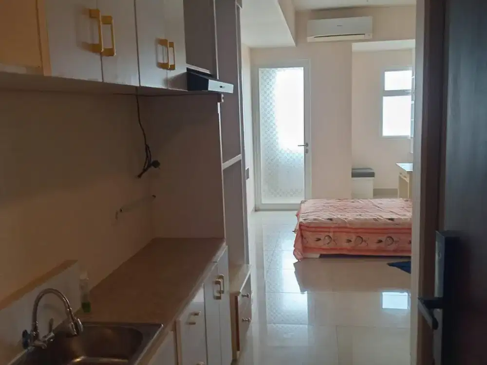 Sewa Apartemen Grand Dharmahusada Lagoon Lantai 09