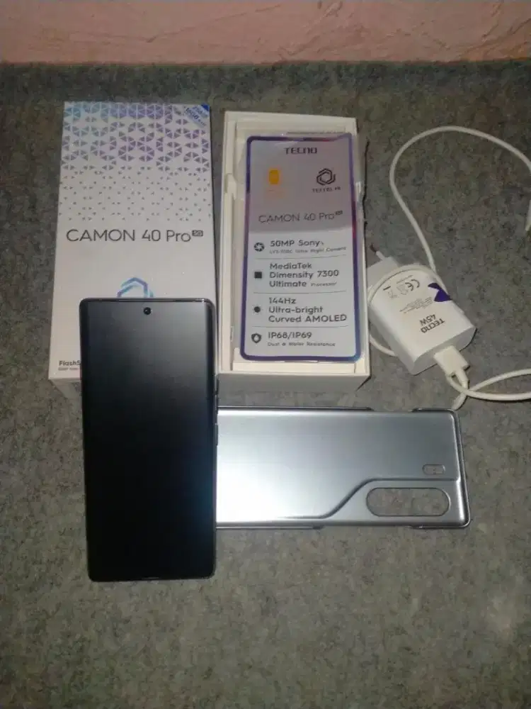 Tecno camon 40 pro bt iphone/samsung
