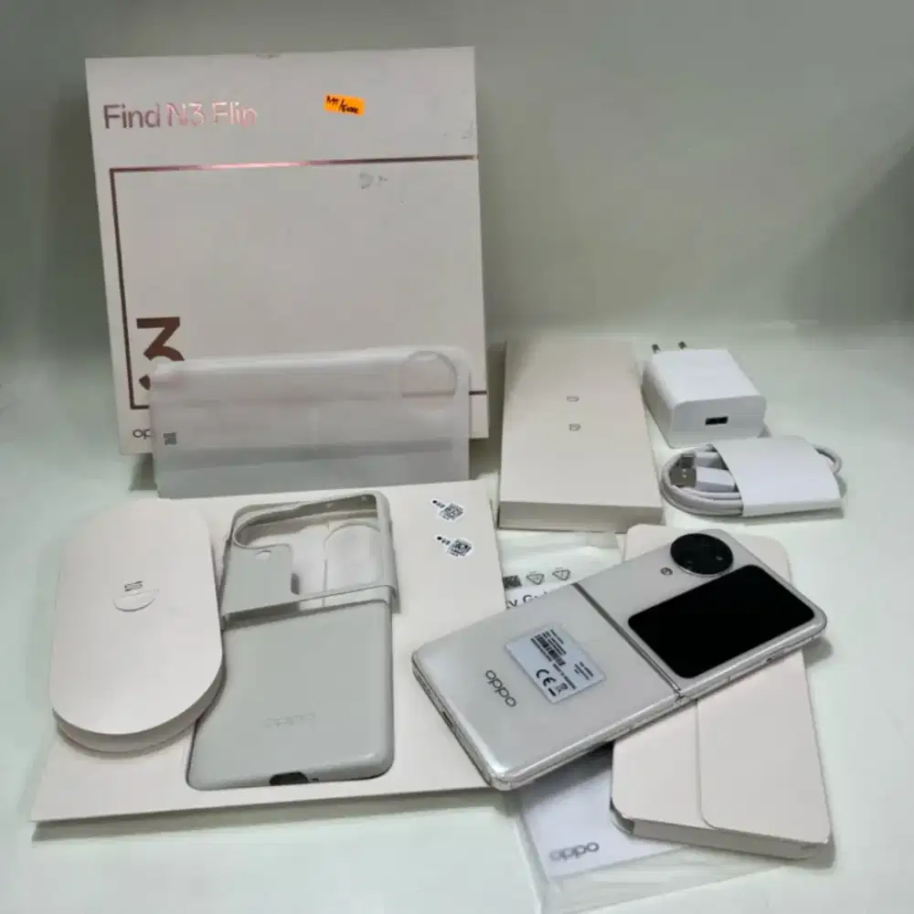 Oppo flip find n3 silver
Simpenan 
Fullset 
No minus 
Siap pakai