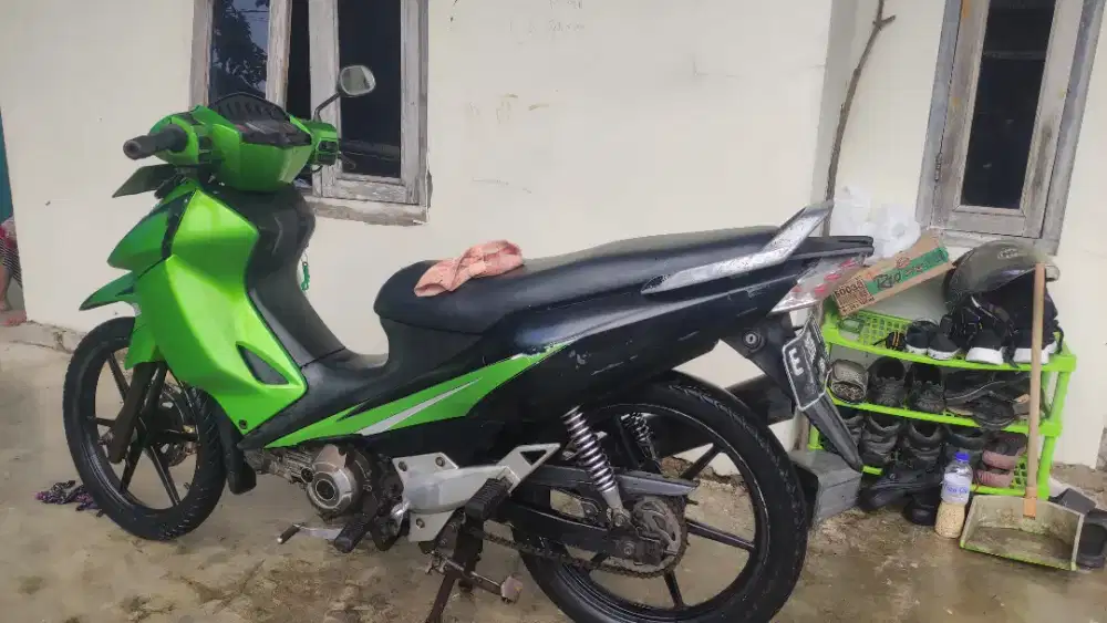 KAWASAKI ZX 130