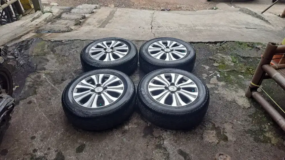 Velg dan ban honda freed ring 15 bisa tt