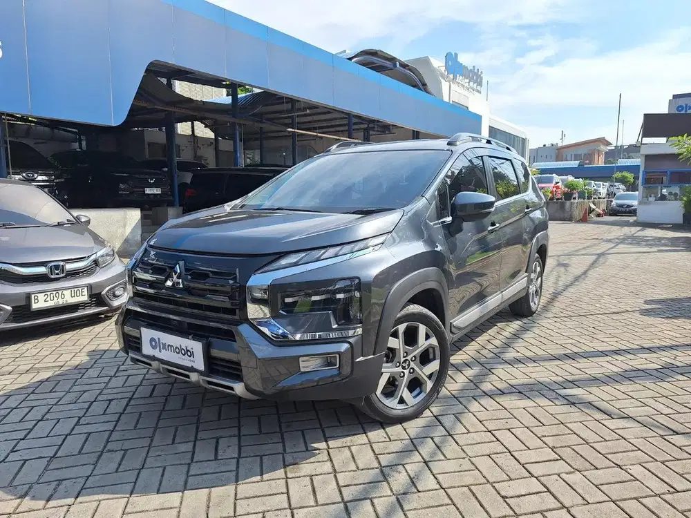 DP 1 JUTA Mitsubishi Xpander 1.5 Ultimate Bensin-AT 2024 Abu CRZGB