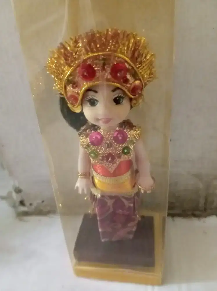 Boneka Mini Perempuan Adat Bali