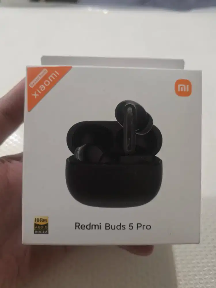 Headset  tws Redmi Buds 5 Pro kondisi terawar
