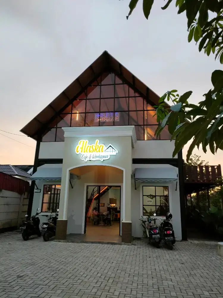 Dijual bangunan cafe, bisa renov utk kantor/rumah/klinik dll
