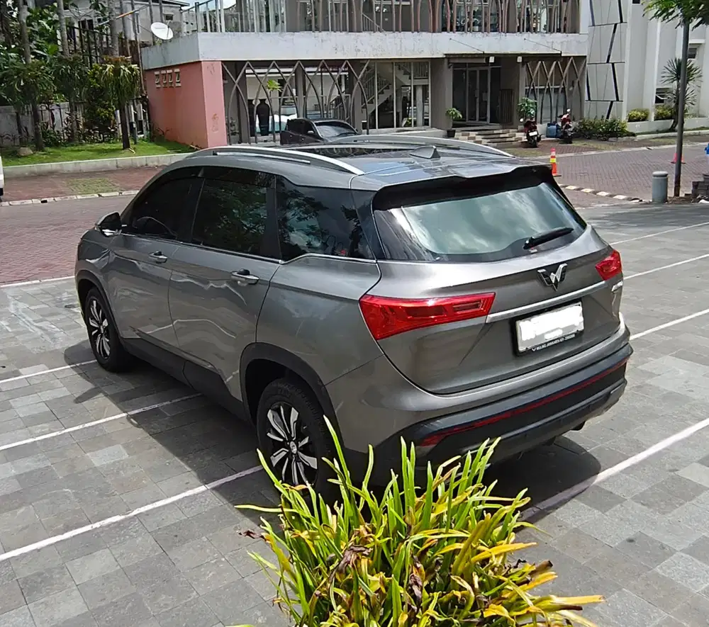 Wuling Almaz 1.5 L T Lux  2019