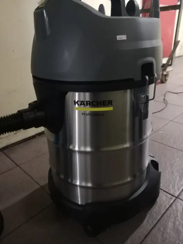 Vacum cleaner kacher NT30/1