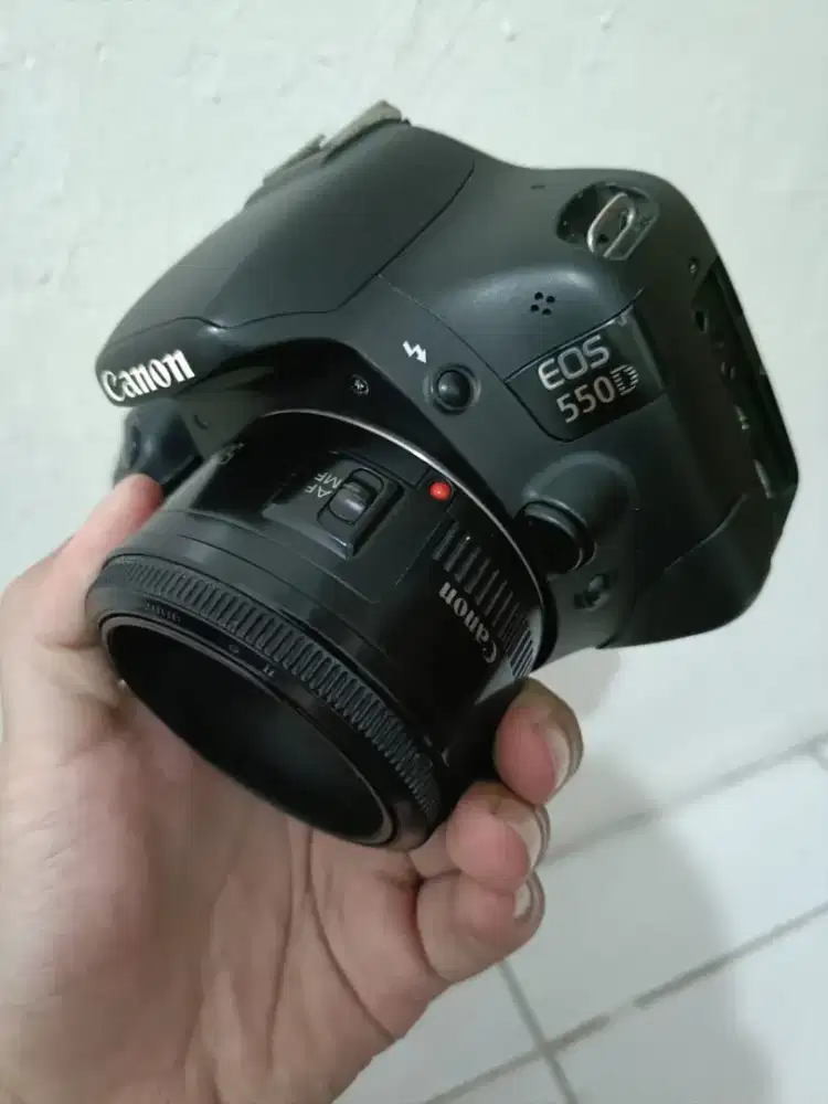 CANON 550D LENSA FIX 50MM F1.8